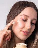 Glow Better - Crema Ligera en Gel con 5% Niacinamida + Té Verde - Elié Skincare